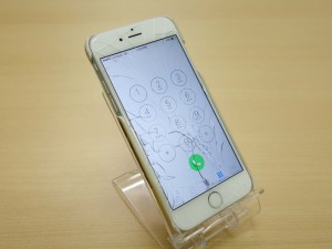 iPhone6のガラスひび割れ修理に北方町より御来店〜♪アイフォン修理のクイック岐阜