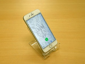 iPhone6Sのガラスひび割れ修理に羽島郡よりご来店！アイフォン修理のクイック岐阜