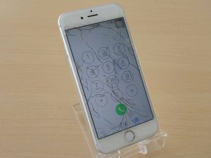 iPhone6のガラス割れ交換修理に羽島市よりご来店！アイフォン修理のクイック岐阜