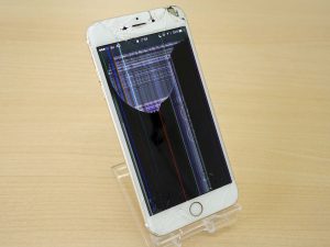 iPhone6Plusの液晶割れ修理に各務原市よりご来店！アイフォン修理のクイック岐阜