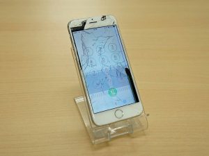 iPhone6液晶割れ修理に名古屋市よりご来店！アイフォン修理のクイック岐阜