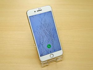 iPhone7Plusのガラス割れ交換修理に羽島市よりご来店！アイフォン修理のクイック岐阜