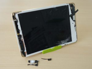iPad mini4液晶交換修理で名古屋市よりご来店～！アイパッド修理のクイック岐阜