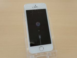 岐阜市 iPhone5Sが自己分解でリカバリーモードに データ復旧もクイック岐阜
