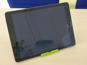 岐阜市の同業者様より iPad Air1 ガラス割れ即日修理 アイパッド修理のクイック岐阜