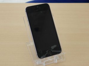 大垣市 iPhoneSE ガラス割れ修理 バッテリー半額交換 アイフォン修理のクイック岐阜