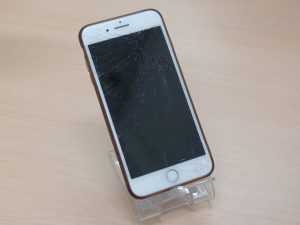 iPhone7Plusのガラス交換修理に岐阜市内よりご来店！アイフォン修理のクイック岐阜