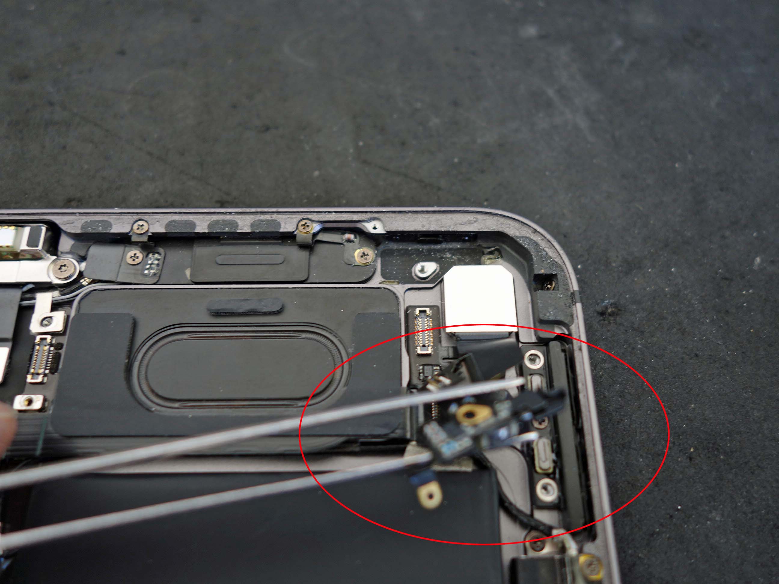 iPad Pro11の起動不良はスリープボタン陥没が原因でした、iPad修理の 