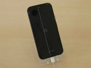 画面が映らなくなったPixel 8aの修理前。通知音はするがディスプレイがブラックアウトしている状態