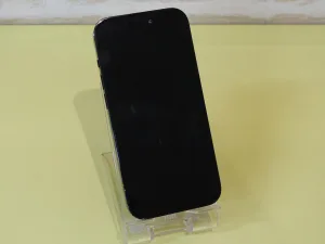 川に落として水没し、画面が真っ暗で起動しなくなったiPhone14Pro