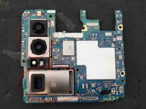 Xperia 1 IIIのカメラ故障はクイック岐阜へ