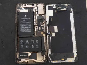 iPhoneXSの基板